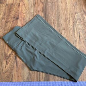 Lululemon groove SHR flared pant